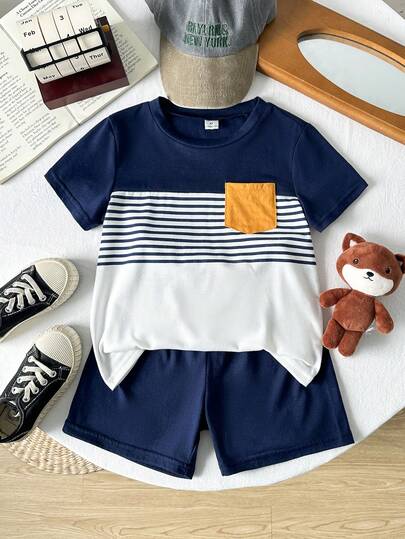 Playful Pals Set de 2 piezas con camiseta de rayas impresas y pantalones cortos con bolsillo marrón y cintura elástica para niños pequeños, suave y cómodo para primavera/verano, adecuado para salidas, escuela, actividades al aire libre, temporada de regreso a clases