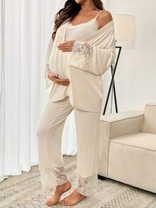 SHEIN 三件套孕妇装：纯色蕾丝拼接外套、吊带背心和裤子 - 杏色 - 查看 5