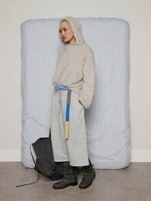 COUREZ 低腰长款七分运动裤 / Y2K 春季女装舒适街头风宽松运动裤性感时尚假日外出生日装 - 淺灰色 - 查看 1