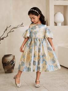 SHEIN Glamorique Kids Luxury Girls Vacation Style Flared Midi Dress With Blue Plant Pattern And Cold Shoulder Puff Sleeves For Young Kids - Blue - View 3
