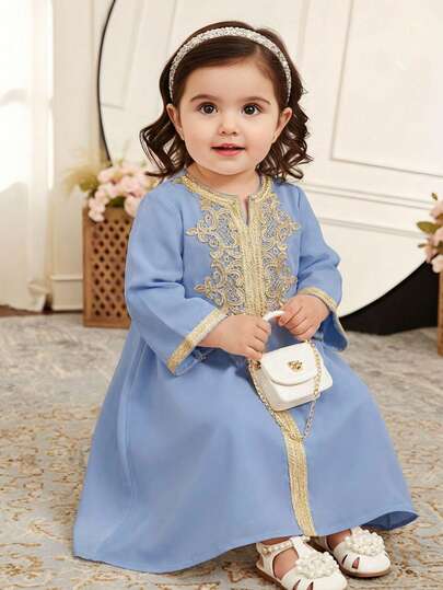 SHEIN Blue And Gold Ribbon Robe For Baby Girl Casual Minimalist Traditional Long Sleeve Arabic Dress Suitable For Spring/Summer, Elegant Modest Long Sleeve, Easy Comfort, Casual Wear