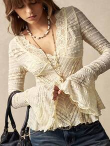 Bohemela 女士撞色蕾丝V领长袖修身时尚T恤 - 杏色 - 查看 3