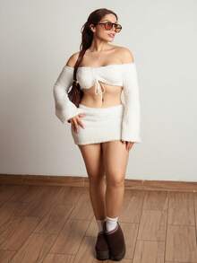 Lupita Cardoza 2 件套女士露肩喇叭长袖 Y2K 白色蓬松上衣和低腰裙子套装，冬季 - 白色 - 查看 1