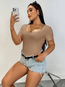 SHEIN Essnce 大码女式夏季上衣，休闲女式上衣，夏季短袖，夏季外出女式上衣，乡村音乐会/锐舞派对女式上衣 - 卡其色 - 查看 6