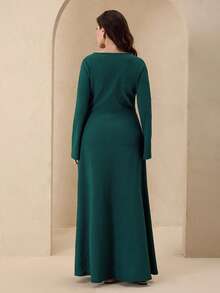 Modelyn Đầm dài tay màu xanh ô liu thanh lịch, chất liệu vải có họa tiết, thiết kế khoét eo, dáng ôm sát, tôn dáng, phù hợp cho các bữa tiệc và đi chơi, thời trang. - Màu xanh lá cây đậm - Xem 2