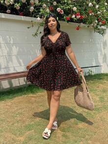 Solflare Plus Size Women's Black Ditsy Floral Casual Front Tie Short Sleeve Dress - Black - View 5