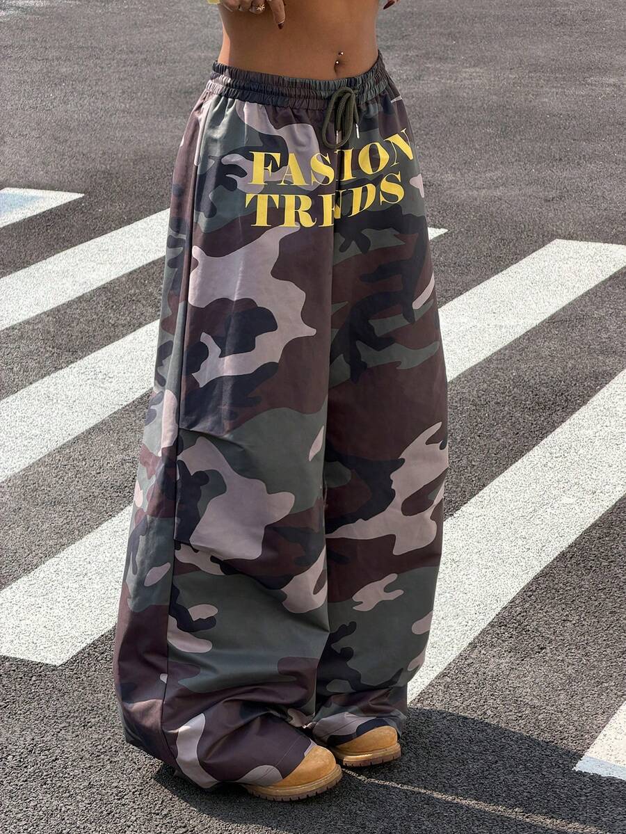 StreetHx 女士街头风迷彩印花字母图案工装裤,春夏款 - 軍綠色 - 查看 1