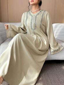 Al Najma Plus Size Women's Modest Elegant Vacation Style Flare Sleeve Embroidered Loose Turkish Arabic Traditional Long Dress - Mint Green - View 7