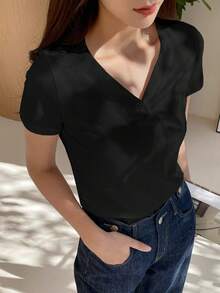 Dazy Designer 女士夏季纯色V领休闲短袖T恤、短款上衣 - 黑色 - 查看 6