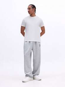 SUMWON Kaos Katun Campuran Lengan Pendek Leher Bulat Essentials dengan Detail Patch Kontras di Bagian Belakang, Kaos Kasual Nyaman untuk Sehari-hari - Putih - View 3