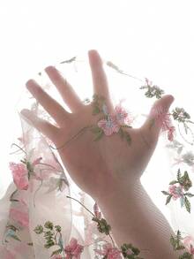 SHEIN Glamorique Kids 女童优雅吊带荷叶边袖刺绣网纱花卉装饰腰部A字公主裙，适合节日派对、生日礼物、度假、夏季穿着 - 白色 - 查看 9