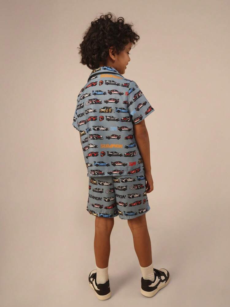 레이싱카 프린트 셔츠와 반바지 세트