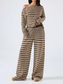 LYSMO Bộ đồ nữ phong cách thường ngày thoải mái đi nghỉ mát, áo thun dài tay dáng rộng cổ lệch vai in sọc tương phản và quần ống rộng cạp chun, thích hợp cho mùa xuân/thu. - Màu be - Xem 3