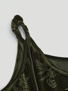 Sweetra Đầm ngắn dáng chữ A xếp ly, eo xoắn, chất liệu nhung dập nổi, cỡ lớn. - Màu xanh Ô liu - Xem 8