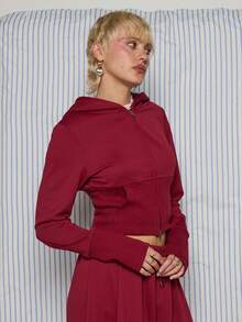 COUREZ 短款修身拉链连帽衫 / Y2K 春季女装 舒适街头风 红色连帽衫 性感时尚休闲装 外出装 生日装 - 紅色 - 查看 5