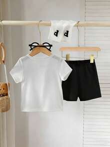 SHEIN Playful Pals 男婴夏季两件套，圆领短袖卡通熊印花T恤搭配黑色短裤，可爱时尚，适合夏季户外穿着，简约户外运动和街头风格。 - 彩色 - 查看 8