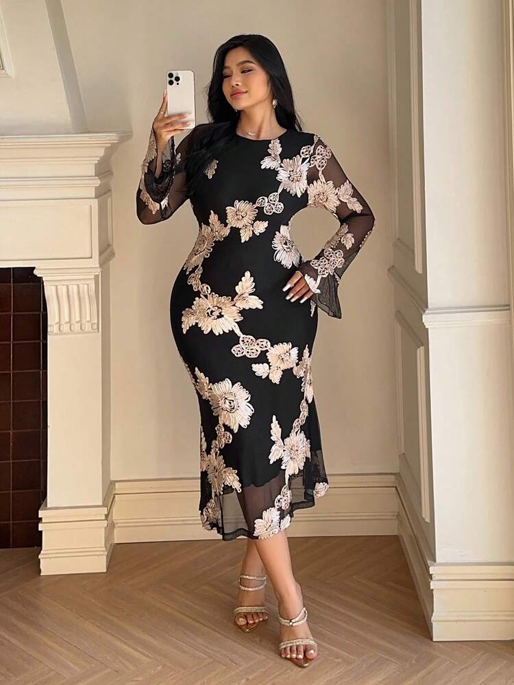 Dazy Plus Plus Size Women All-Over Floral Print Bodycon Flare Sleeve Dress, Suitable For Dates And Parties, Spring/Autumn Sundress