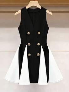 Franclia Women's Black & White Contrast V-Neck Metal Flower Button Waist Flared Hem Fitted Casual Party Cocktail Sleeveless Mini Dress, Suitable For Daily, Party, Commute, Outing, Date - Black and White - View 1