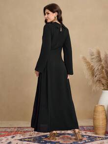 Al Najma 女士复古宴会礼服，缀满亮片，刺绣精美，收腰设计，优雅阿拉伯长裙 - 黑色 - 查看 2
