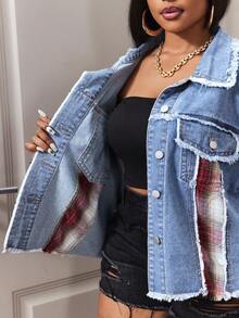 Slaydiva Áo khoác denim dáng rộng, phối nhiều mảnh, kẻ caro, cài cúc phía trước, rách tua rua, cỡ lớn. - Nhiều màu - Xem 7