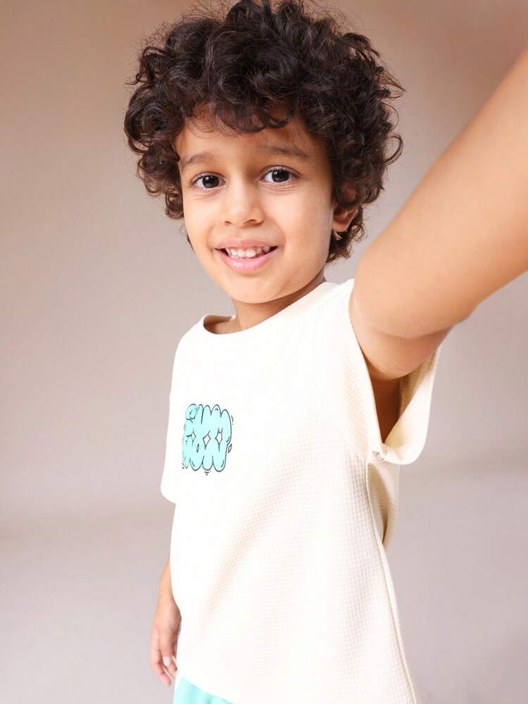 Graffiti Print T-Shirt And Shorts Set