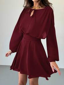 Aloruh 梅紫色浪漫约会音乐节系带长袖荷叶边迷你连衣裙（女款） - 酒紅色 - 查看 7