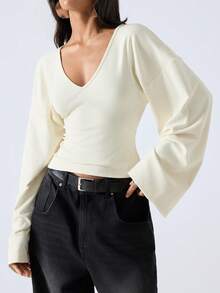 SHEIN EZwear Áo thun nữ cỡ lớn tay loe màu trơn, thích hợp mặc đi làm, dịp Giáng sinh, Năm mới, Lễ Tạ ơn, Lễ tốt nghiệp, thanh lịch, thời trang, thoải mái, cổ chữ V sâu, thích hợp mặc ngoài trời, chất liệu mềm mại. - Vàng nhạt - Xem 9