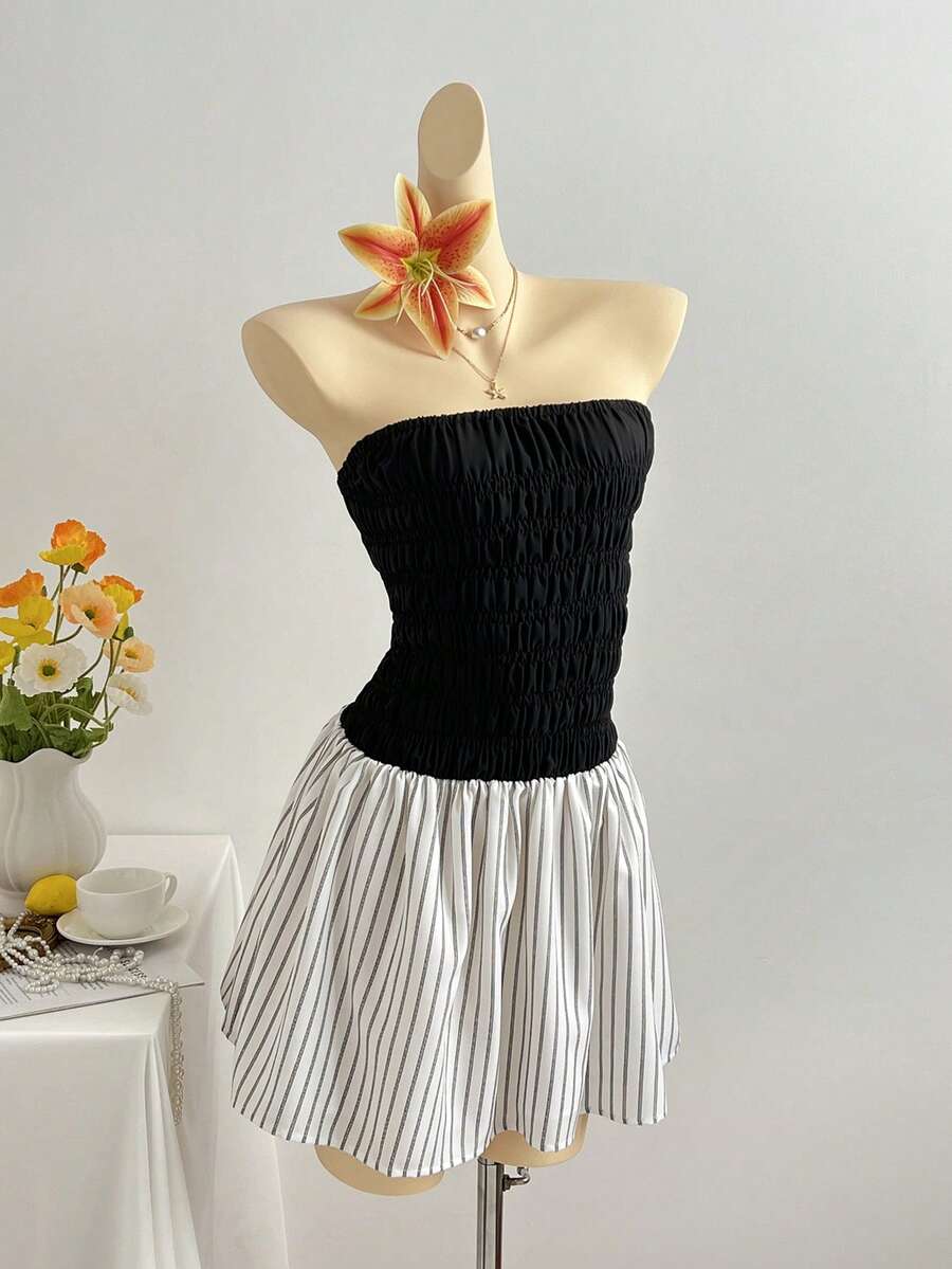 SHEIN Unity 女士性感休闲黑色抹胸拼接黑白条纹短裙，轻松度假风，春夏款 - 黑色 - 查看 1