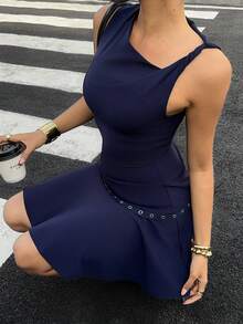 Siren Gaze Đầm ngắn không tay cổ lệch thời trang nữ, đầm ngắn thanh lịch màu xanh navy trơn mùa hè/xuân, đầm ngắn cho mùa hè, ngày Valentine, trang phục Valentine cho nữ, đầm ngắn ôm sát không tay phối bèo nhún gợi cảm, đầm ngắn dự tiệc sang trọng, đầm dạ hội, thích hợp cho các bữa tiệc, quán bar, kỳ nghỉ, đầm ngắn không tay thời trang dự tiệc dệt kim, thích hợp cho đi học/buổi hòa nhạc đồng quê/buổi hòa nhạc/đi chơi/sinh nhật/trang phục Halloween/thường ngày/Y2K/những năm 2000/90/gợi cảm/trang phục miền Tây nữ/Boho/Đồng quê/Câu lạc bộ/Văn phòng/Cocktail/Cổ điển/Lễ hội Rave/Vui nhộn/Sang trọng/Giàu có lâu đời/Thời trang đường phố/Kỳ nghỉ/Buổi hòa nhạc đồng quê/Công sở/Kín đáo/Kỳ nghỉ xuân/Tiệc độc thân/Buổi hòa nhạc/Cơ bản/Lễ tốt nghiệp/Dáng chữ A/Ôm sát/Đầm ngắn - Màu xanh hải quân - Xem 3