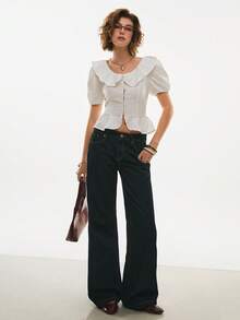 Poéselle 女士纯棉荷叶领褶边上衣 – 白色泡泡袖纽扣前襟上衣，打造浪漫夏日造型。荷叶领衬衫，白色褶边上衣，泡泡袖衬衫，田园风衬衫，浪漫夏日上衣，复古风衬衫，优雅纽扣前襟衬衫，低调奢华风格，优雅通勤纯色荷叶边下摆衬衫，夏季法式风女装，夏季棉质衬衫，学院风上衣，方领衬衫，女士夏季上衣，白色纯棉衬衫。 - 白色 - 查看 6