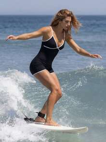 Swim SPRTY 女士夏季度假运动镂空花卉连体泳衣 - 黑與白 - 查看 4