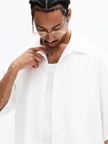 SUMWON Áo sơ mi nam dáng rộng màu trắng, chất liệu giả vải lanh, tay ngắn, cài cúc phía trước, cổ bẻ, thích hợp cho mùa hè đi biển, nghỉ dưỡng, du lịch. Nhẹ và thoáng khí. - trắng - Xem 5