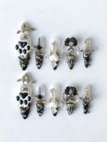 ROMWE Anime 10 مسامير معدنية على شكل مخالب قطط بتصميم رائع وجذاب، عناصر معدنية مصنوعة يدويًا عالية الجودة + 3 شريط لاصق ثنائي الجانب، طلاء أظافر أسود تدريجي بطراز Y2K، أظافر صناعية قابلة للإزالة بشكل متوسط وطويل على شكل لوز، مناسبة للحفلات والرقص والاستخدام اليومي - الأسود - مشاهدة 1