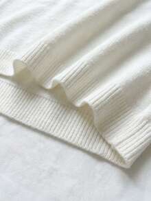 SHEIN Franclia 休闲通勤风翻领短袖针织上衣，饰有金属扣，搭配黑色休闲针织短裤，春夏款 - 黑與白 - 查看 7