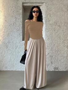 DAZY Kaos Lengan Panjang Wanita Warna Polos Model Off-Shoulder Modis dan Serbaguna untuk Kencan Malam - Khaki - View 4