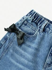 SHEIN Quần jeans ống rộng rách rưới thêu họa tiết thời trang dành cho nữ tuổi teen, chất liệu denim mài kiểu cổ điển, màu xanh lam trung bình, phù hợp cho mùa xuân, hè, thu và đông. - Rửa nhẹ - Xem 6