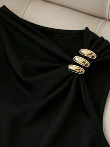 Franclia 女士优雅休闲黑色圆领无袖镂空上衣搭配杏色短裤，两件套，附赠腰带。适合女士夏季、春季、海滩、婚礼/派对、优雅套装、休闲两件套以及度假穿着。套装包含卡其色短裙、女士短裙、腰带短裙、娇小身材女士上衣套装、短款优雅连衣裙、两件套女士优雅时尚两件套服装。 - 黑色 - 查看 6