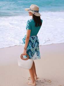 Swim Shayni 女士扎染印花拼接无袖布基尼连体衣，配短裤和罩裙，度假套装