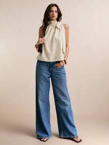 Poéselle 女士条纹泡泡纱蝴蝶结肩部荷叶边高领无袖上衣，轻盈透气的夏季背心，轻松打造海岸风情。条纹无袖上衣，泡泡纱背心，轻薄夏季上衣，海岸风情，休闲度假背心，荷叶边领口打结肩部条纹无袖夏季上衣，沙滩风情。 - 彩色 - 查看 5