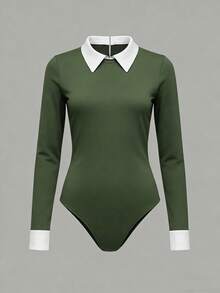 Franclia 2025新款衬衫领撞色细节长袖连体衣——经典黑白配色，修身贴合身形，展现迷人曲线，轻松百搭。 - 軍綠色 - 查看 3