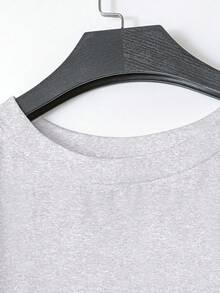 Calvaya 大码女式撞色条纹蝴蝶结装饰休闲T恤，适合日常通勤和休闲运动。 - 灰色 - 查看 6