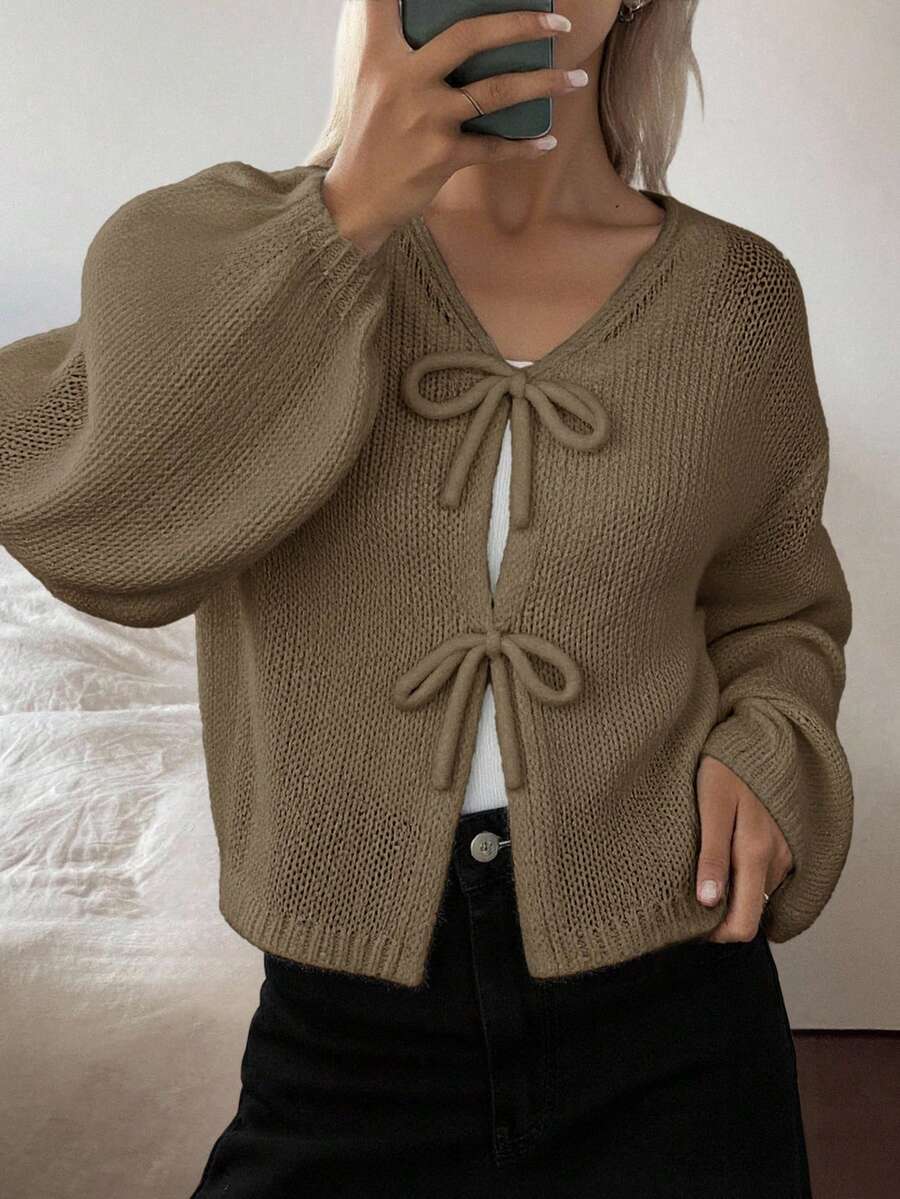 DAZY 女士蝴蝶结V领宽松休闲柔软开衫，新款，秋冬款 - 卡其色 - 查看 1