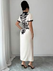 Elenzga Women's Contrast Color Print V-Neck Short Sleeve Mid-Length Dress - Multicolor - View 2