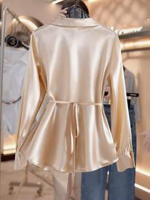 SHEIN LUNE Aprikotfarbenes Damen Hemd, Neuer Stil Frühling und Herbst 2025, modisch und elegant, Taillengürtel, schlank und jugendlich, und stilvoll, der Bund mit modischer Metallschmetterlings-Knopfleiste verleiht ein hochwertiges Gefühl. Geeignet für den täglichen Gebrauch, elegant, Frühling und Sommer, Valentinstag für Damen, Party Oberteile, elegant - Aprikosenfarben - Übersicht 5
