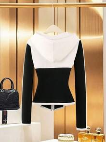 SHEIN PETITE CURVE Große Größen Kurzer Kontrast Schwarz & Weiß Sweatshirt mit Metall-Reißverschluss, warm und lässig für den täglichen Gebrauch - Schwarz und Weiss - Übersicht 2