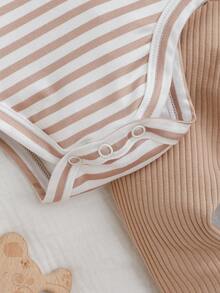 SHEIN Newborn Baby Girl Casual Cute Striped Cartoon Pattern Long Sleeve Romper Outfit Set - Apricot - View 3