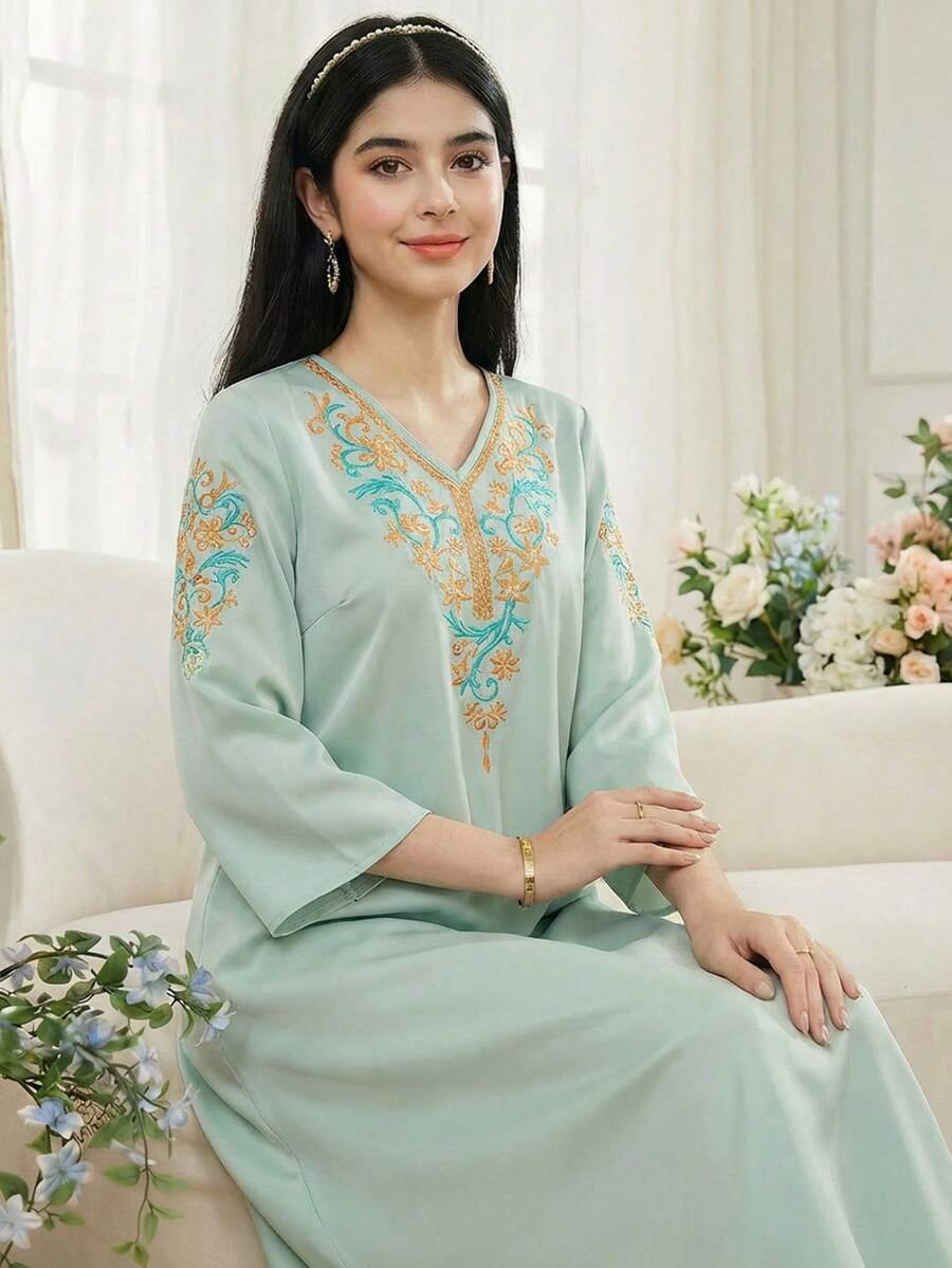 SHEIN 少女绿色纯色休闲度假民族刺绣连衣裙，适合春夏穿着，款式类似长袖长裙，休闲百搭，日常穿着。 - 綠色 - 查看 1