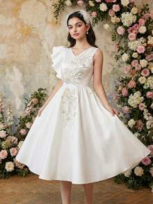 Elegant Satin Luxurious Embroidered Flared Princess Dress, Suitable For Parties And Gatherings, Teenage Girls - White - View 1