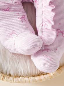 SHEIN Newborn Infant Bow Print Cute Baby Romper Jumpsuit + Hat, Autumn/Winter