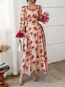 Yasmyna 女士印花方领喇叭袖腰带设计优雅阿拉伯连衣裙